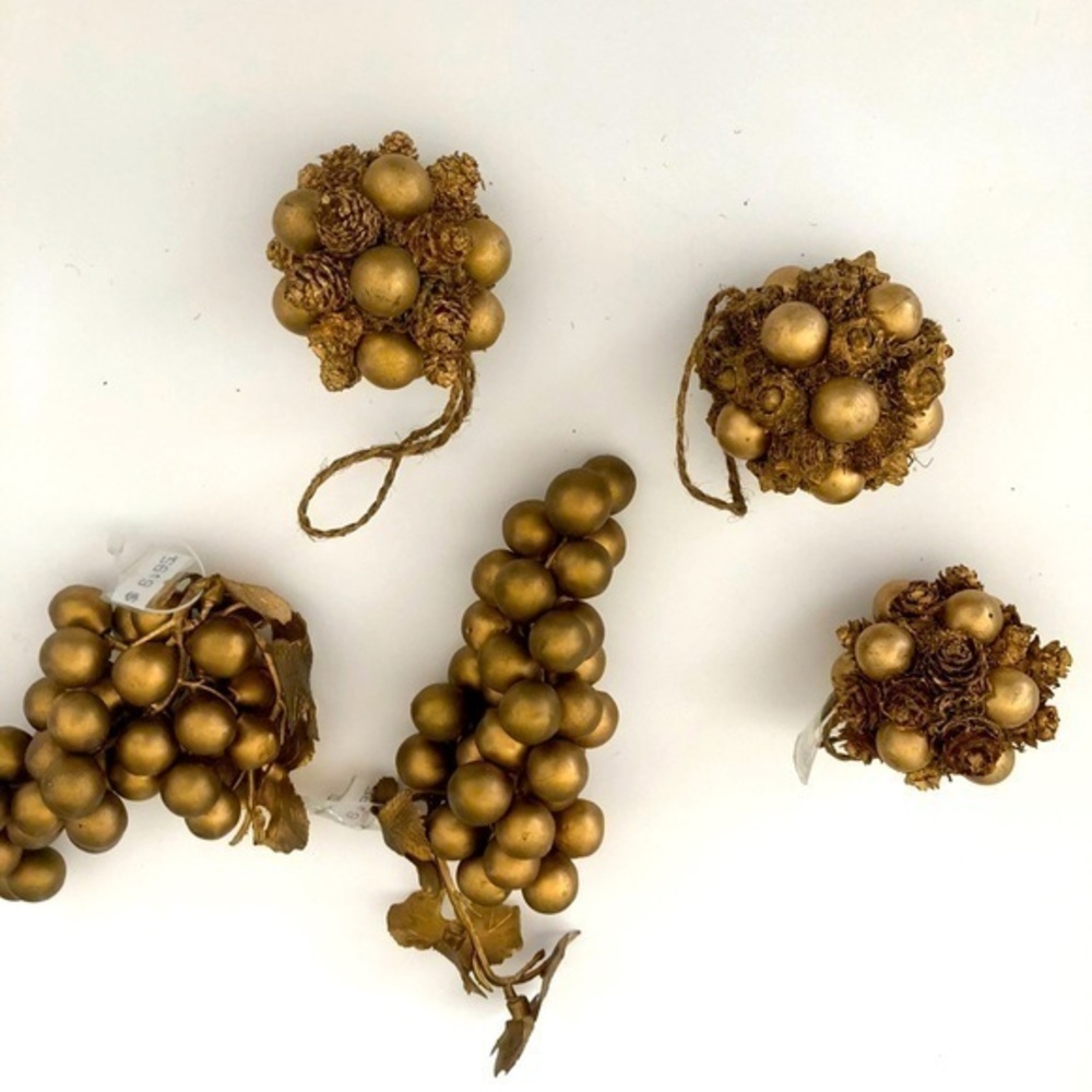 Christmas Craft Supplies Gold Grapes & Balls  NWT